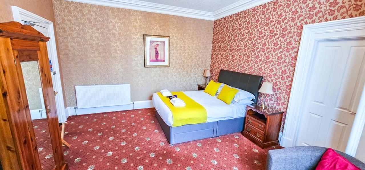 Mystayinn Abermar Guest House インヴァネス エクステリア 写真