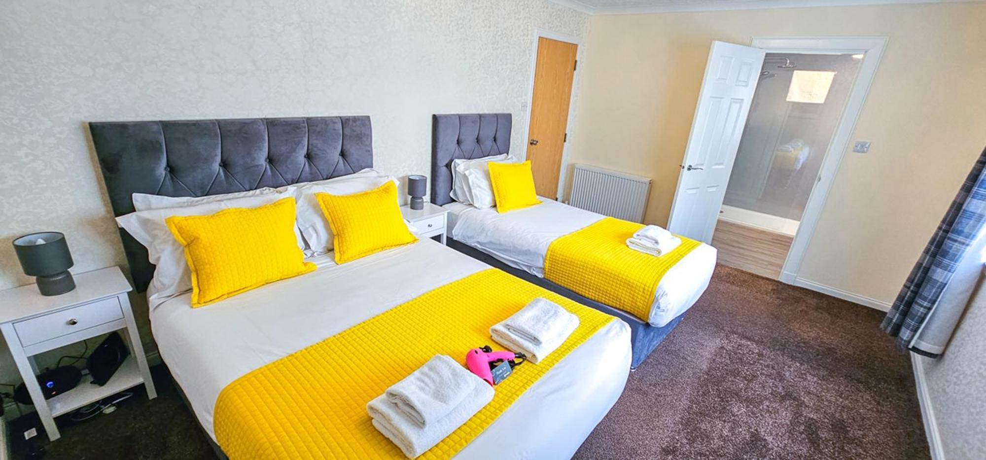 Mystayinn Abermar Guest House インヴァネス エクステリア 写真