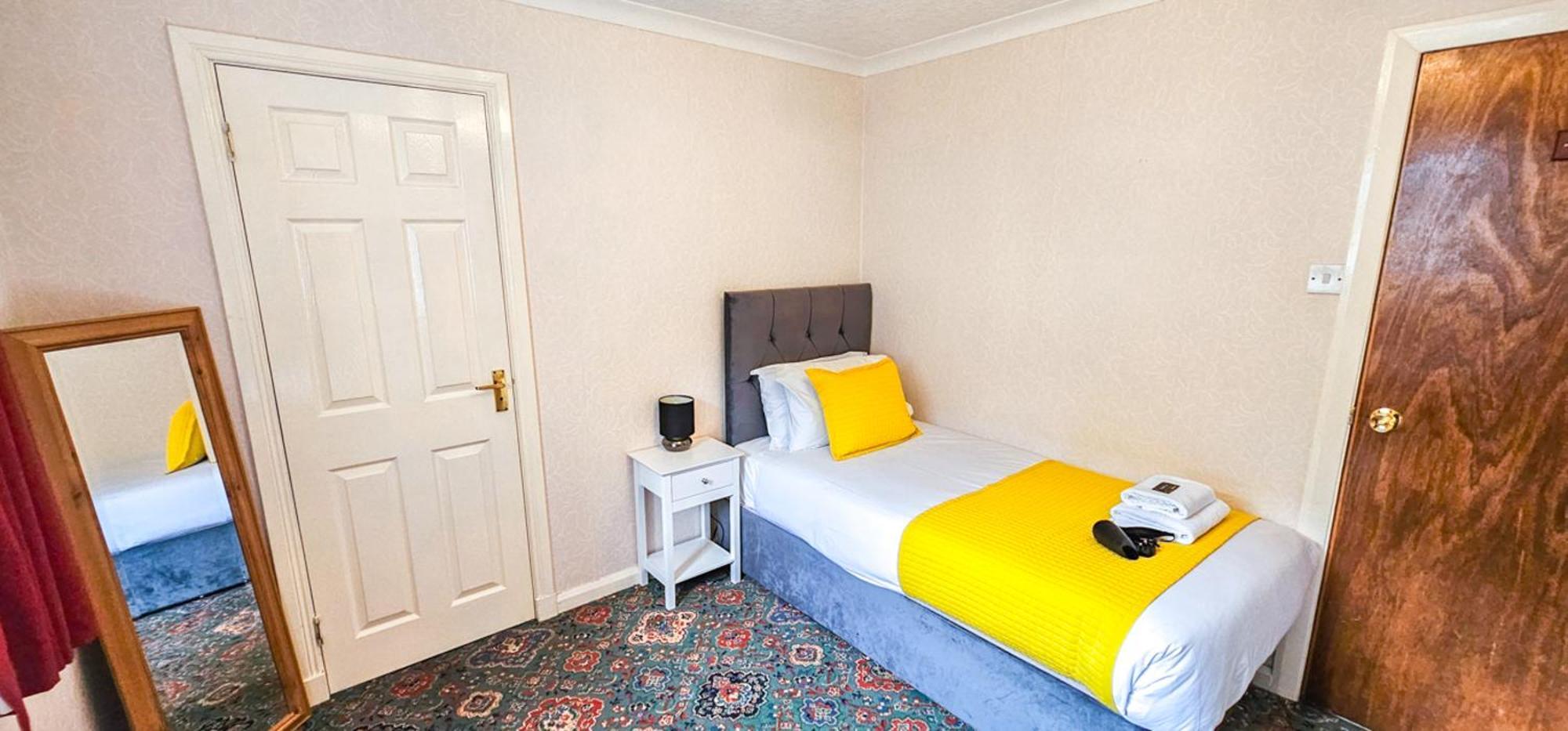 Mystayinn Abermar Guest House インヴァネス エクステリア 写真