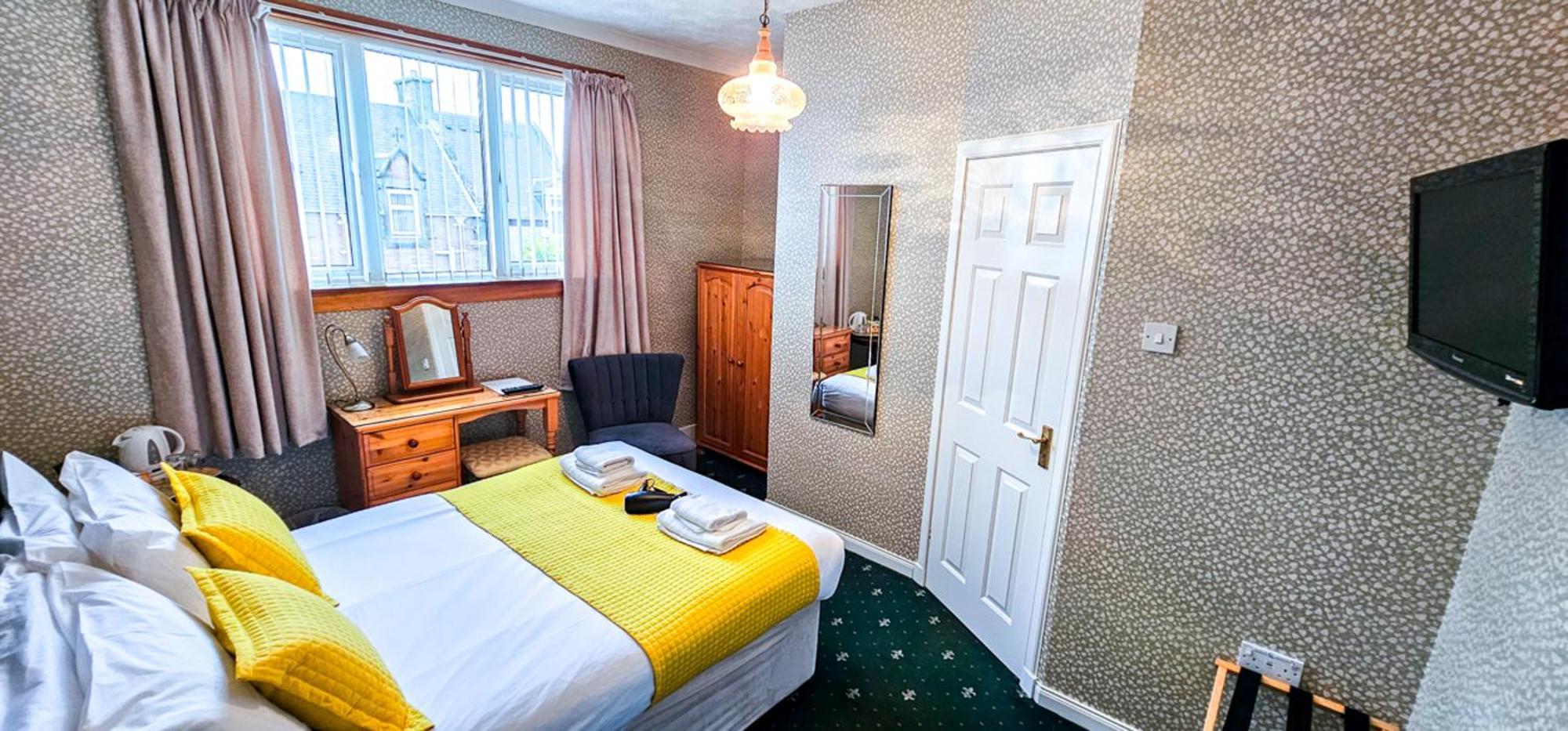 Mystayinn Abermar Guest House インヴァネス エクステリア 写真