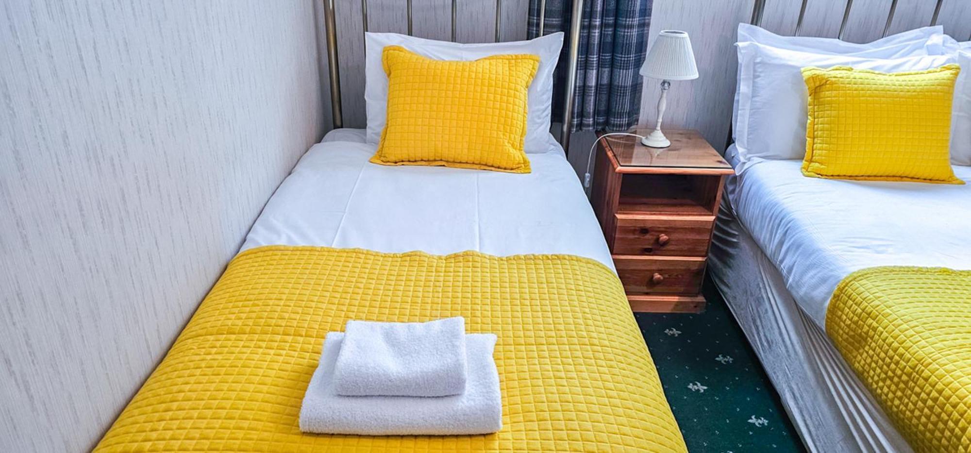 Mystayinn Abermar Guest House インヴァネス エクステリア 写真