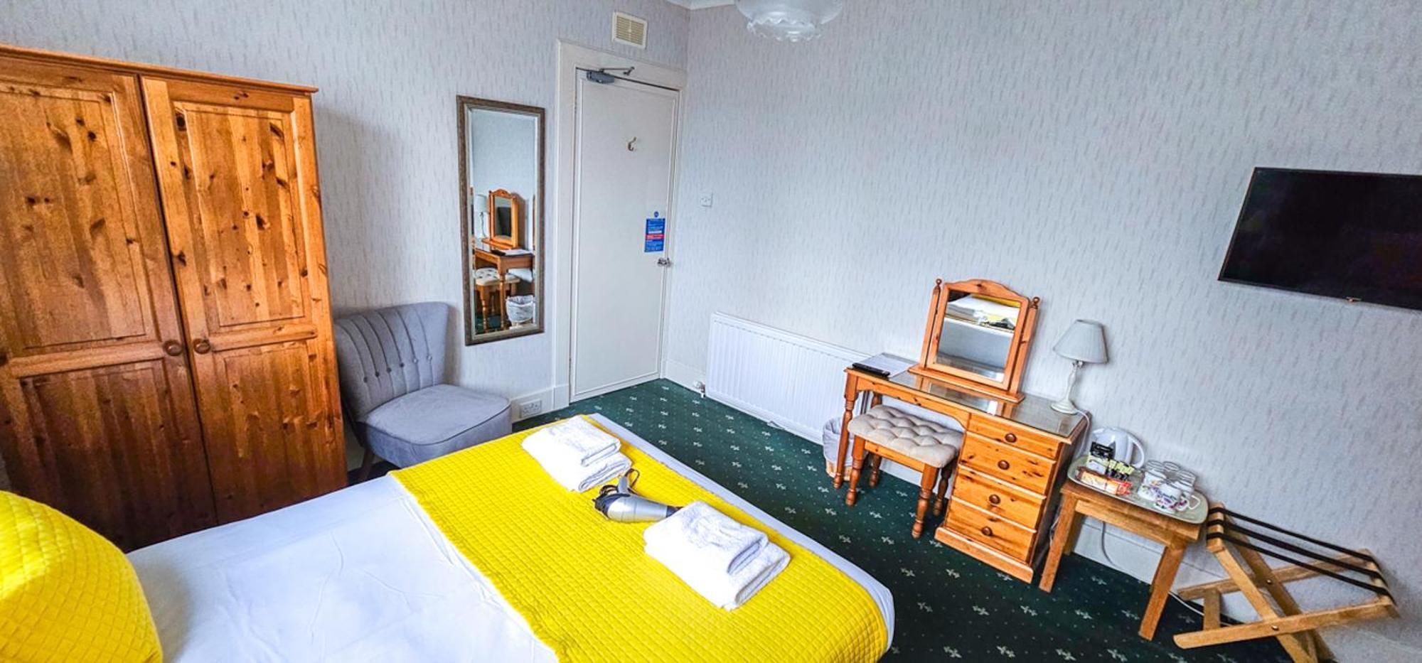 Mystayinn Abermar Guest House インヴァネス エクステリア 写真