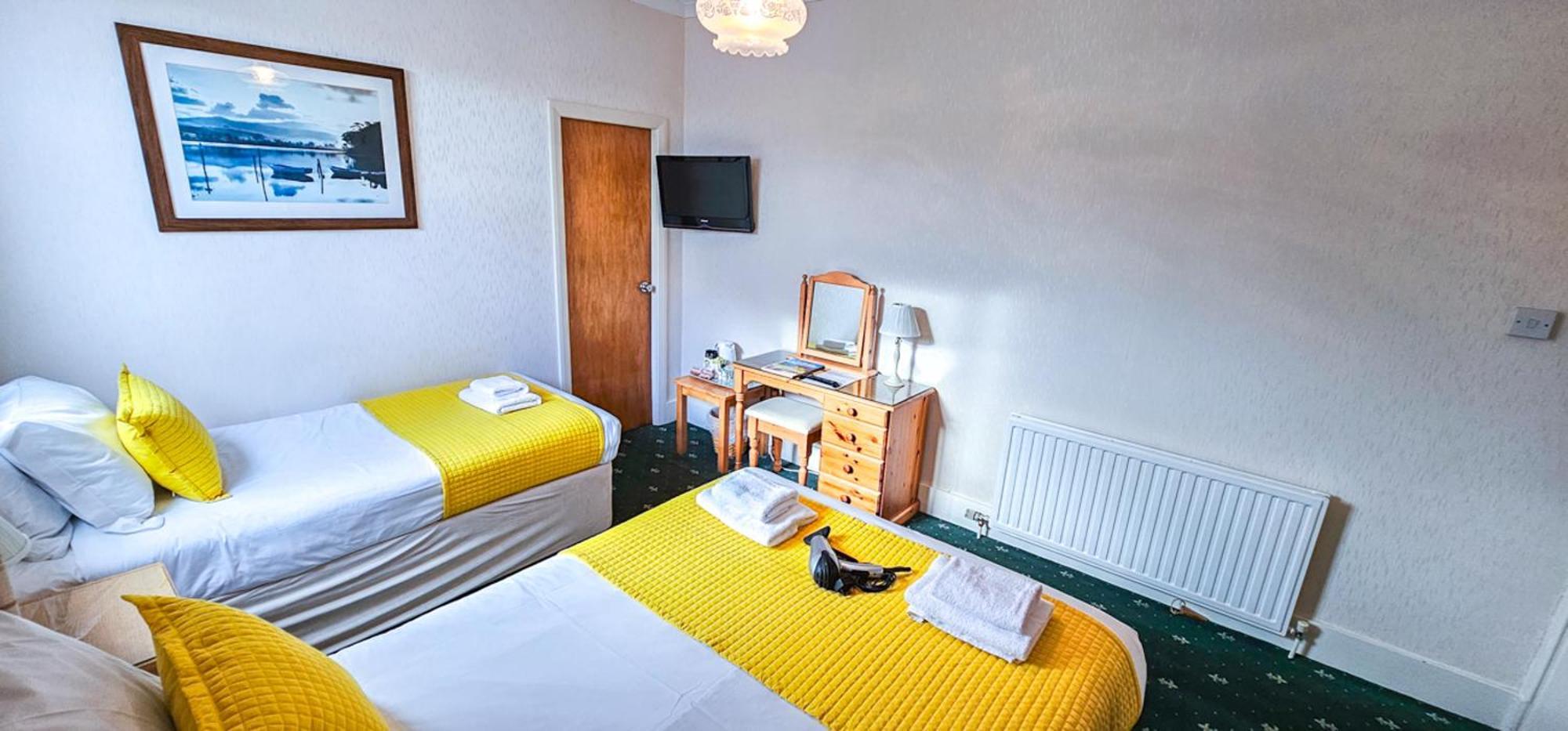 Mystayinn Abermar Guest House インヴァネス エクステリア 写真