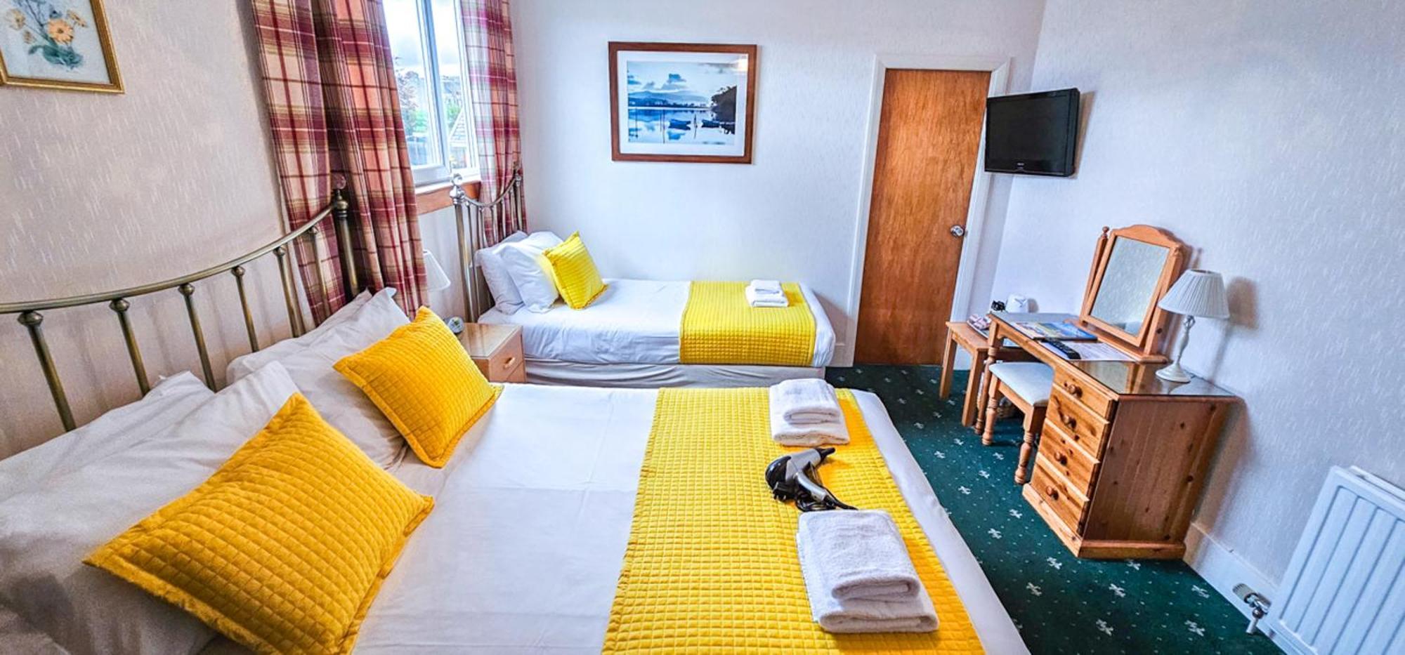 Mystayinn Abermar Guest House インヴァネス エクステリア 写真