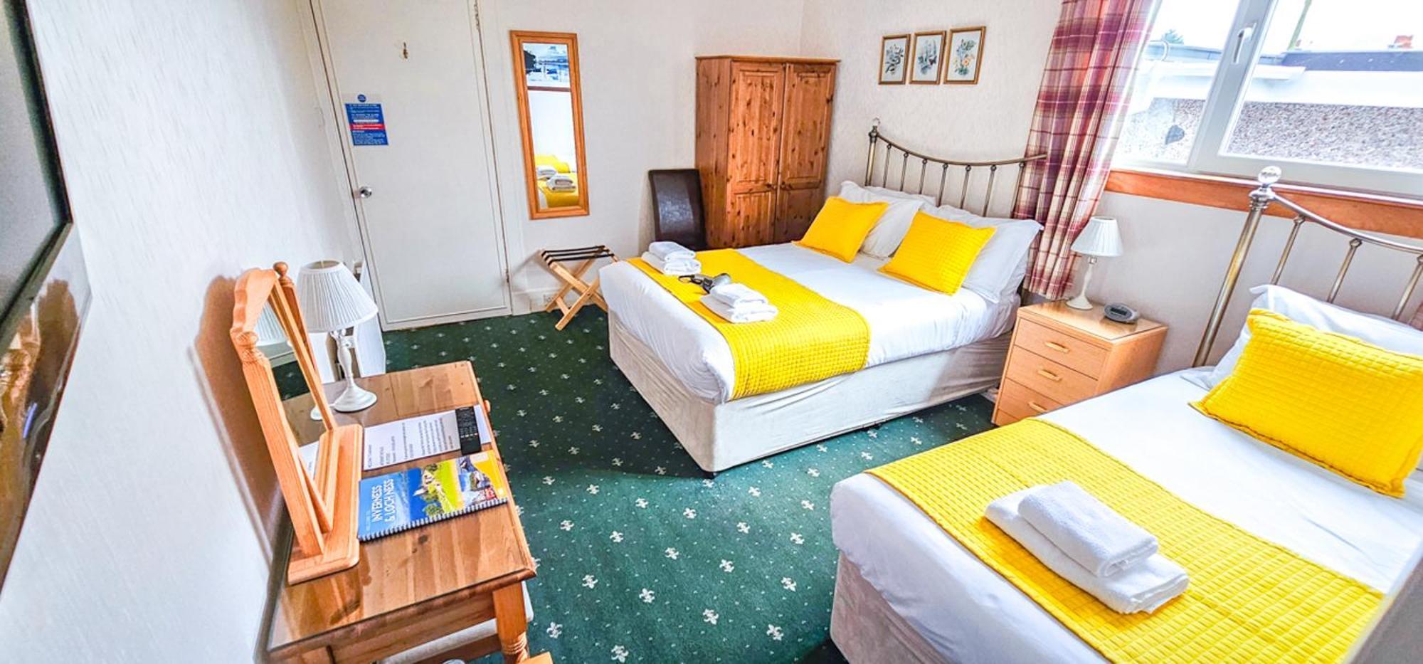 Mystayinn Abermar Guest House インヴァネス エクステリア 写真