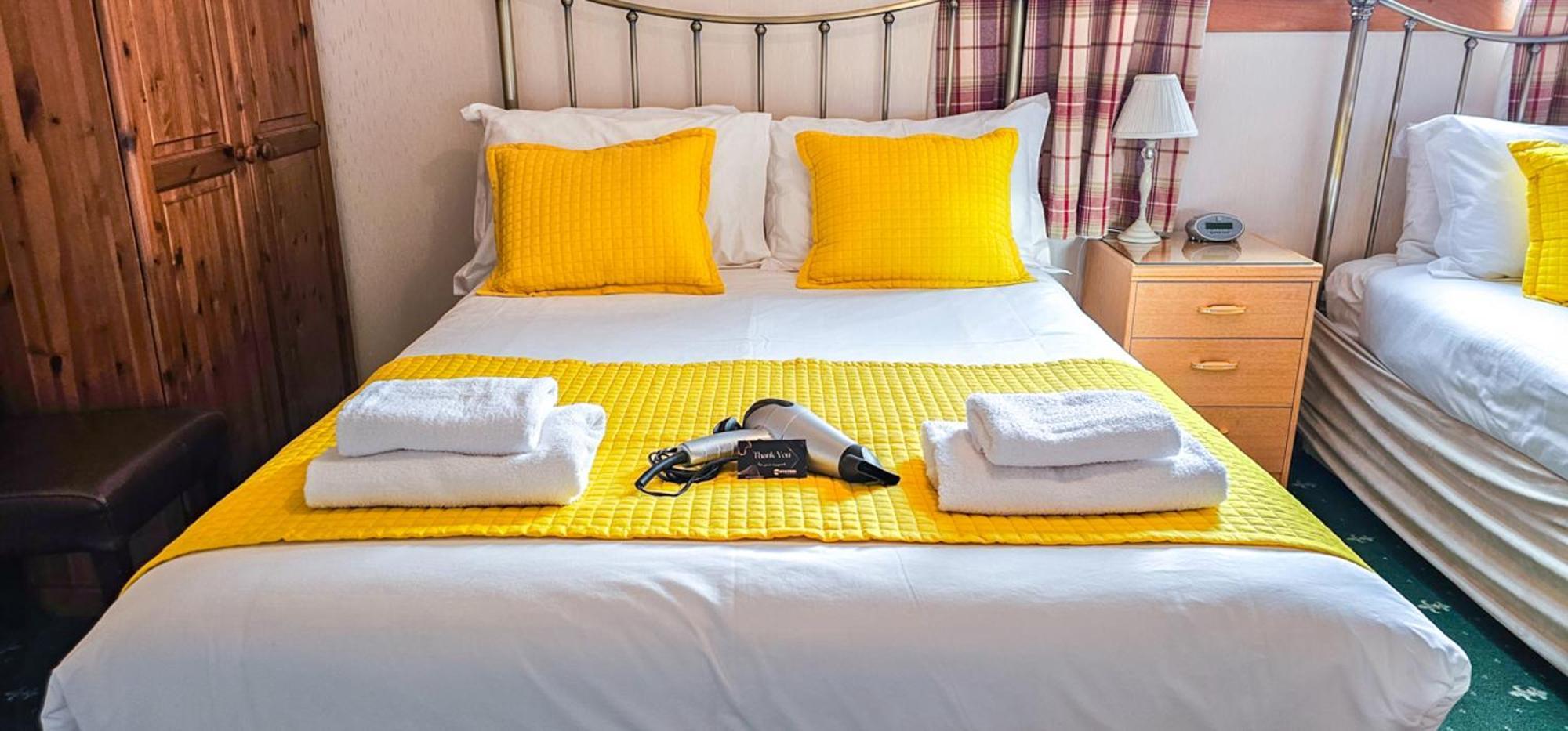 Mystayinn Abermar Guest House インヴァネス エクステリア 写真